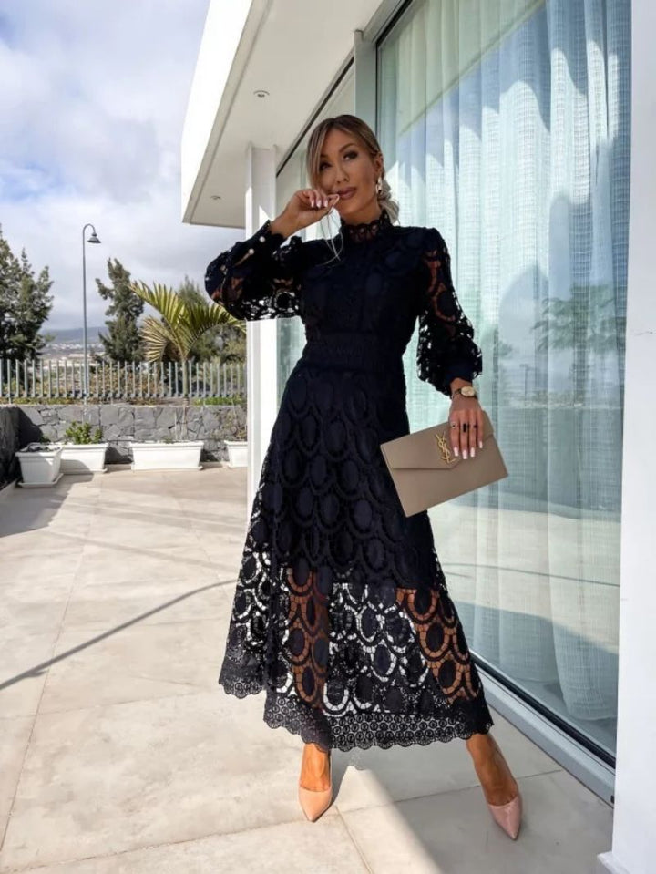 Alessia Abito in Pizzo Elegante