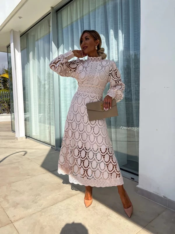 Alessia Abito in Pizzo Elegante