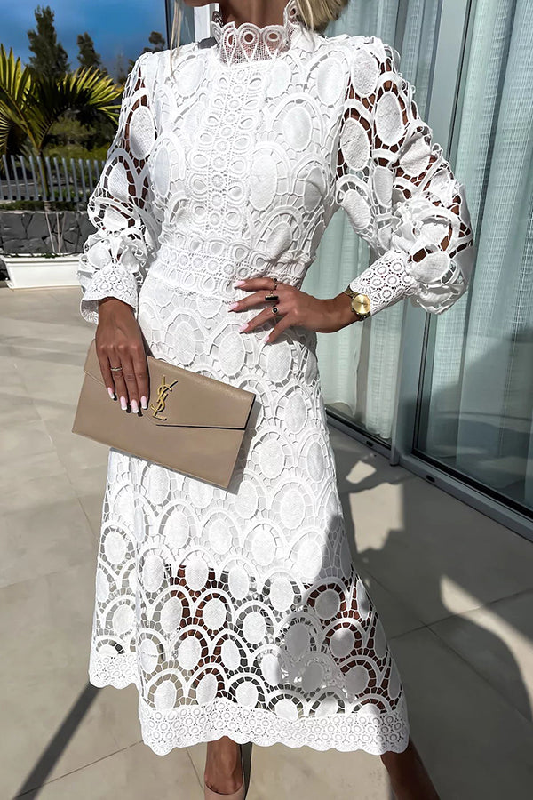 Alessia Abito in Pizzo Elegante