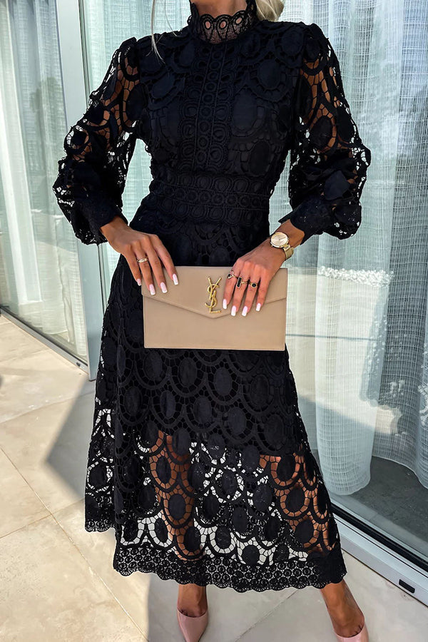 Alessia Abito in Pizzo Elegante